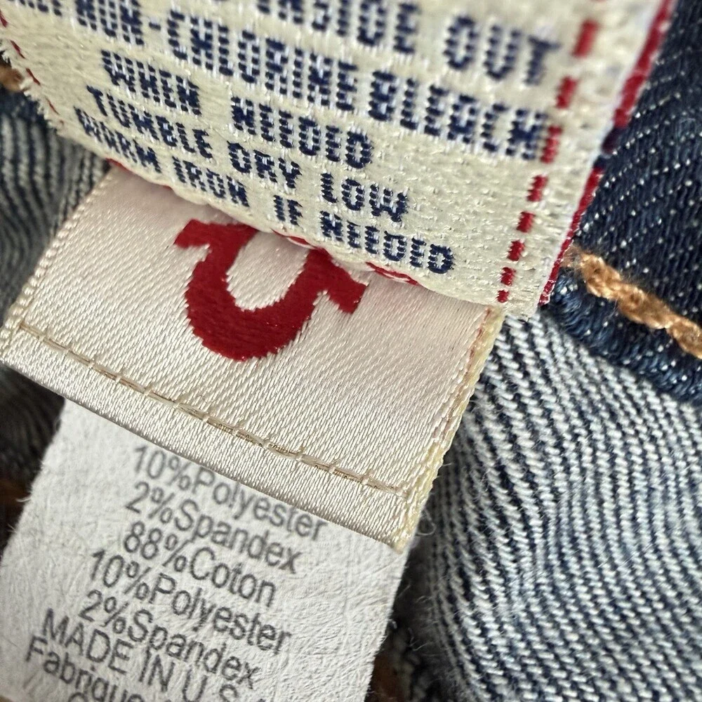 True Religion Billy Jeans Size 26 Low Rise Bootcut Distressed Women EUC - Picture 10 of 16